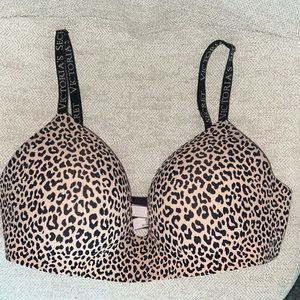 Victoria’s Secret T-Shirt Lightly Lined Wireless Bra